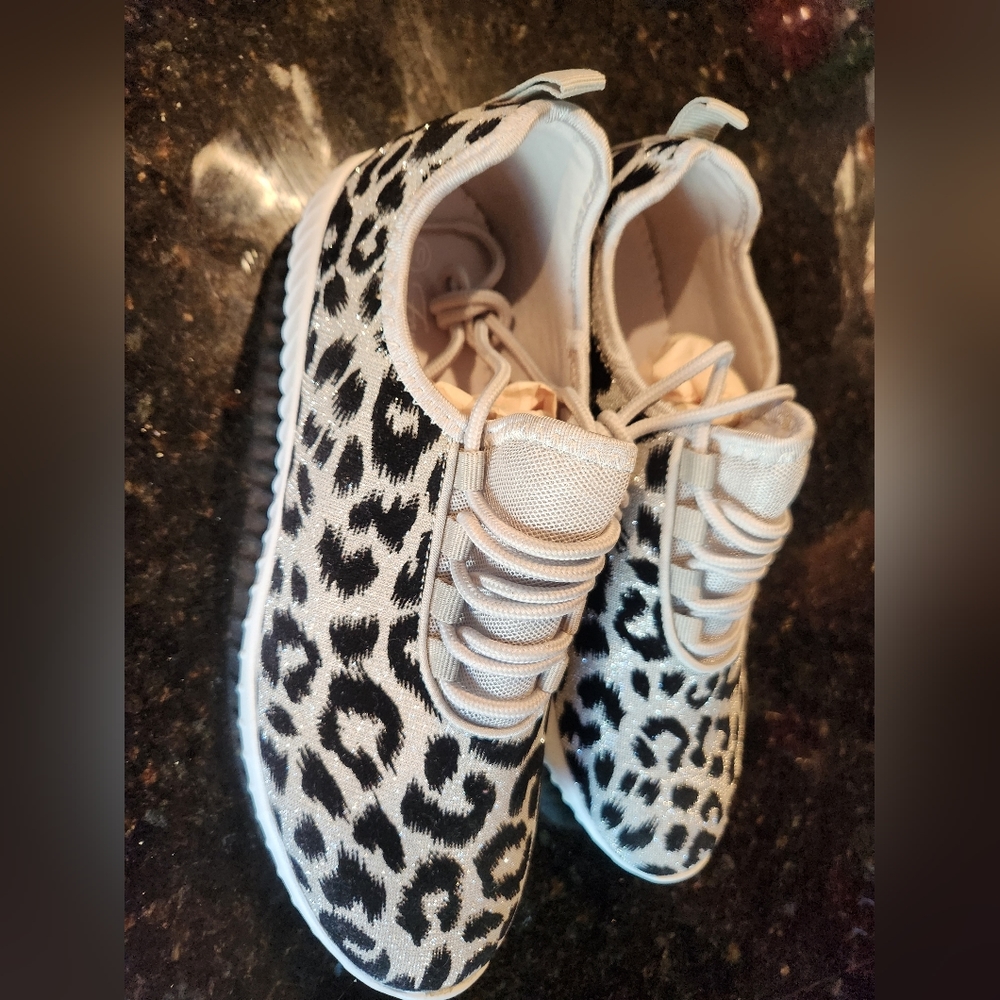 Silver Glittery Cheetah Sneakers NWT Size 10